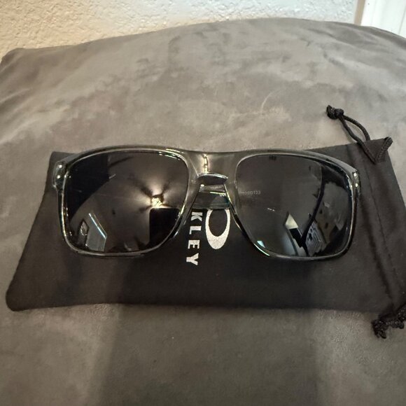Oakley Sunglasses Holbrook Clear Frame 9102 - Picture 5 of 7